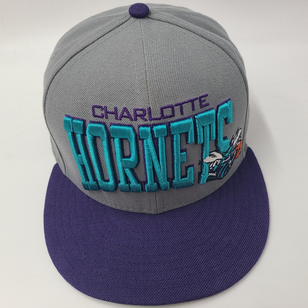 Charlotte Hornets Hat Fitted 7 3/8 New Era 59Fifty Gray Purple NBA Hardwood Men